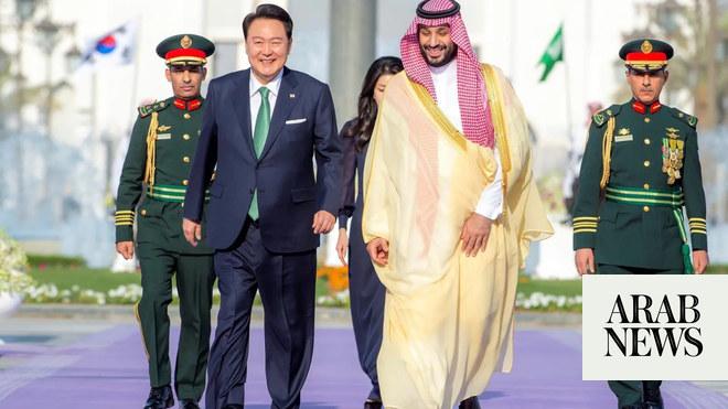 Cover Image for السعودية وكوريا الجنوبية تصدران بيانا مشتركا في ختام زيارة الرئيس للرياض