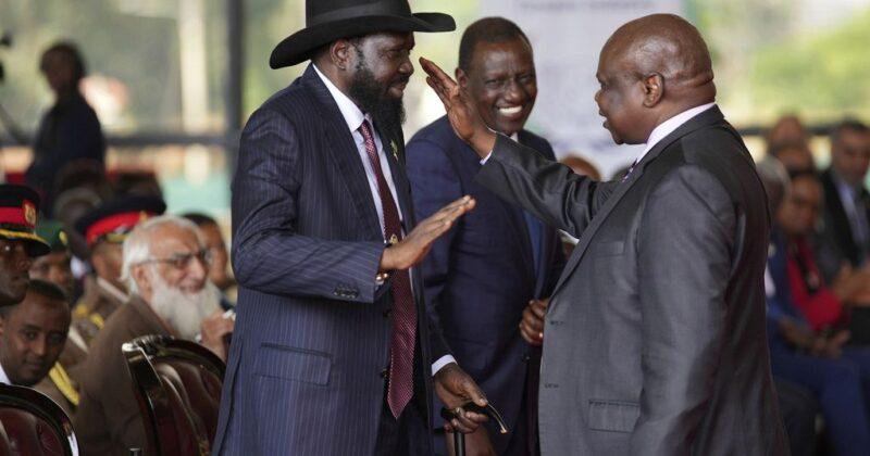 Cover Image for حكومة جنوب السودان والجماعات المتمردة توقعان &#8220;التزاماً&#8221; بالسلام في محادثات السلام الجارية في كينيا |  أخبار أفريقيا