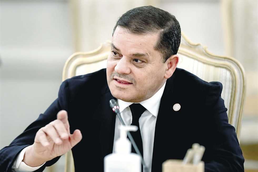 الدبيبة يلتقي مسؤولاً بريطانياً رفيعاً لبحث تعزيز التعاون العسكري بين ليبيا والمملكة المتحدة