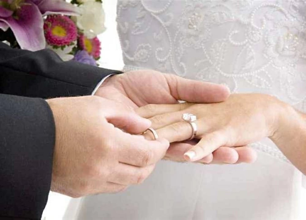 استشارية أسرية تحذر: الجوع العاطفي خطر يهدد استقرار العلاقات الزوجية