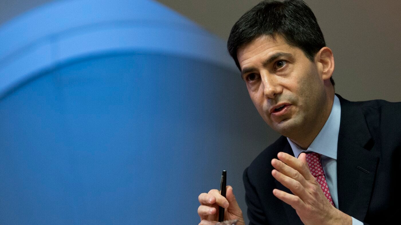 كيفن وارش: مرشح ترامب لقيادة الاحتياطي الفيدرالي وخبرته في السياسة النقدية