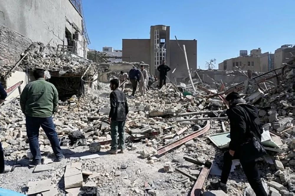 تصعيد الصراع: الحرب الأمريكية الإسرائيلية على إيران تدخل يومها الخامس مع استمرار الضربات المتبادلة