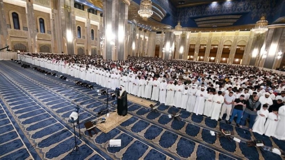 الكويت تستأنف صلاتي التراويح والقيام في المساجد بعد تعليق إثر التوترات الإقليمية