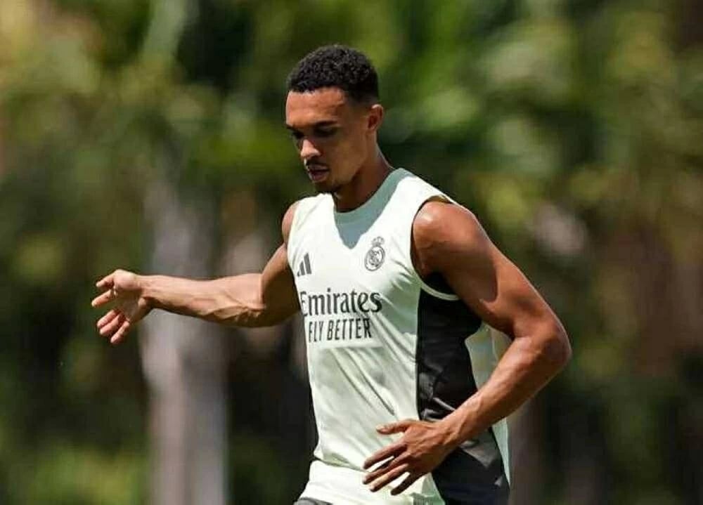 ريال مدريد يعلن تفاصيل إصابة ترينت ألكسندر أرنولد وغيابه المحتمل عن الملاعب